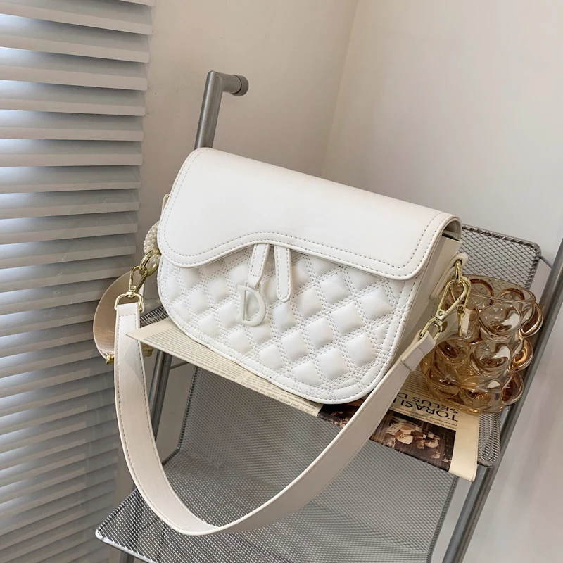 

Fashion Exquisite Shoulder Bags Retro Casual Women Totes Shopping Bag Female Leather Solid Color Chain Handbag for Women 2021
