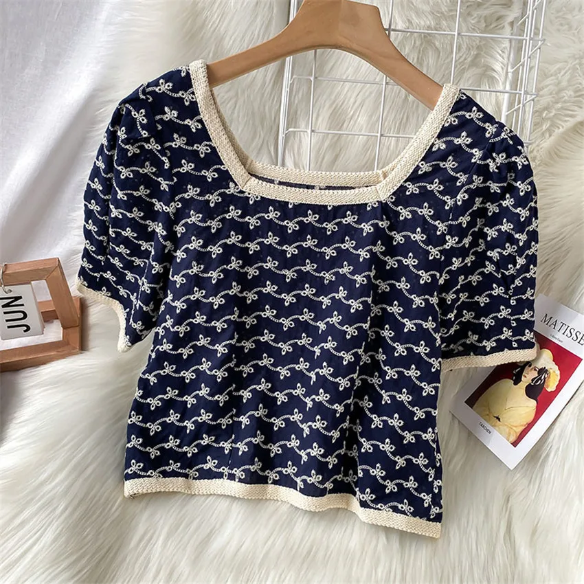 

2022 Harajuku T-Shirt Summer Crop Top Women Short Sleeve Embroidery T Shirt Tees Shirt Femme Korean Fashion Designer Cropped