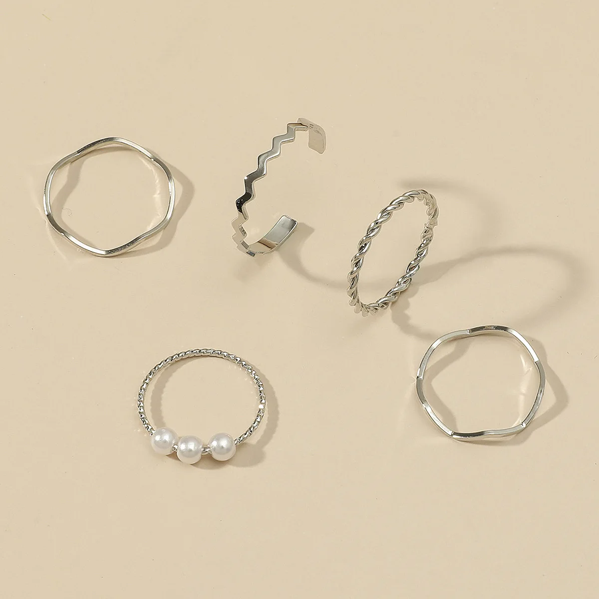 

5pcs Simplicity Rings Set Original Design Gold Round Hollow Geometric Ring for Women Fashion Twist Ring Joint Female Jewelry