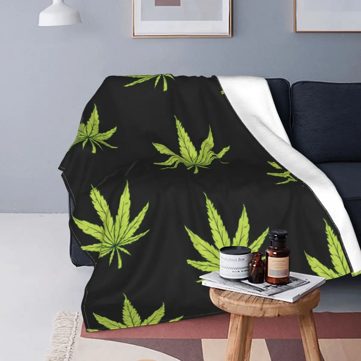 

Hemp Leaf Blankets Flannel Autumn/Winter Herbal Natural Multi-function Super Warm Throw Blanket for Bedding Car Bedding Throws