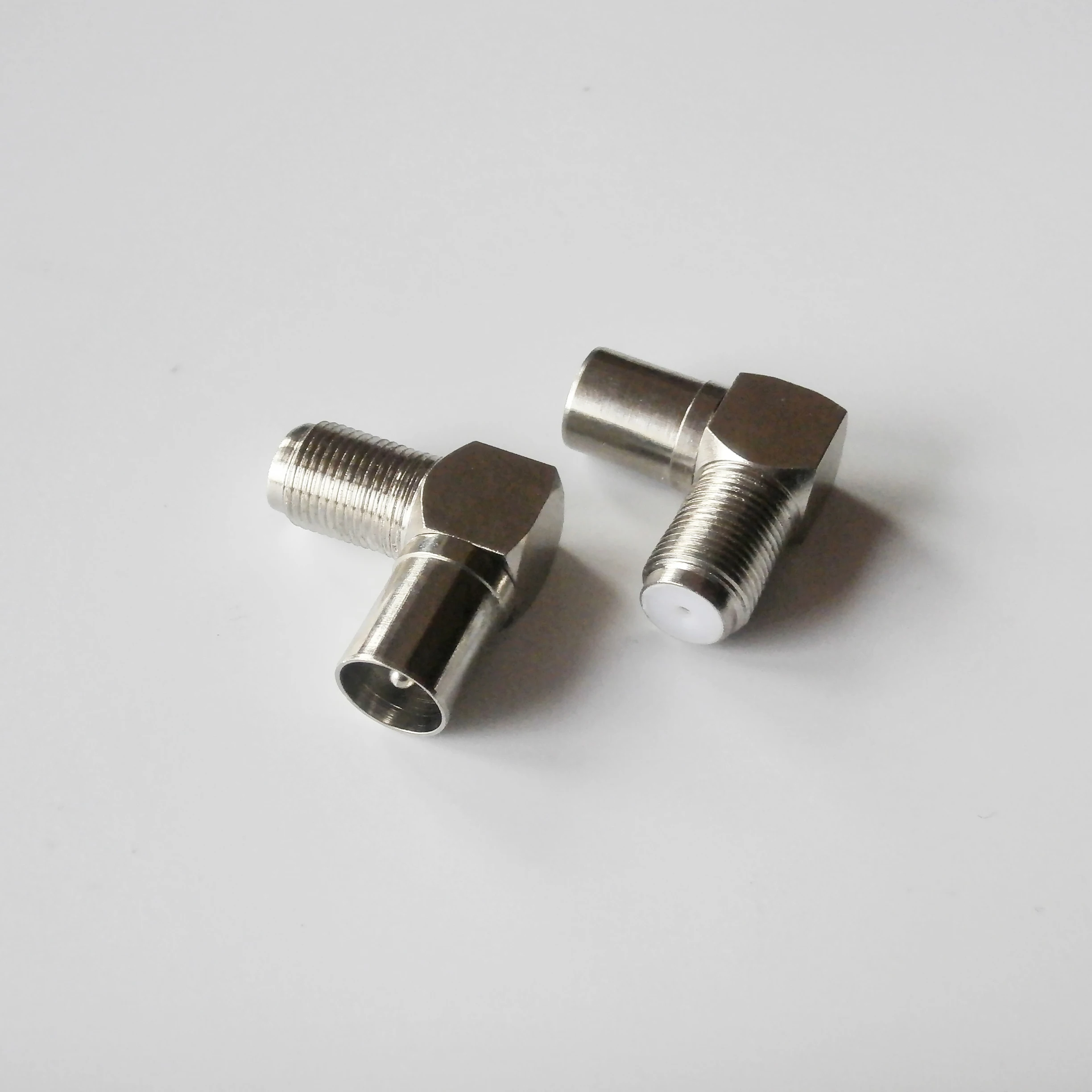 Разъем F к IEC DVB T для телевизора Гнездо штекер 90 градусов прямоугольный