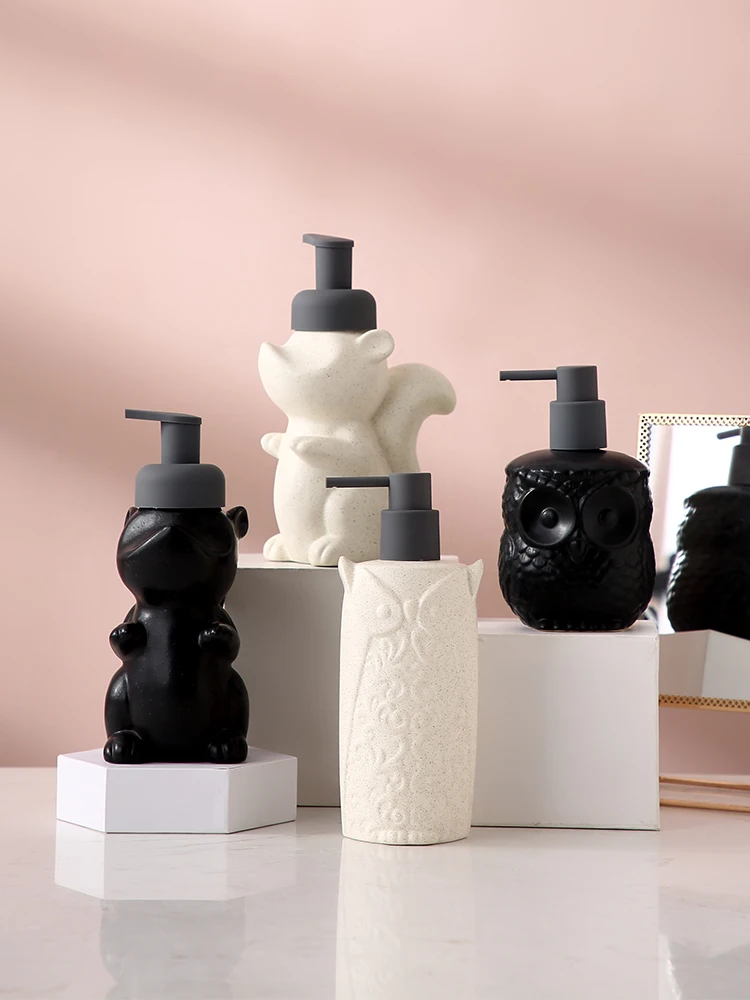 

Owl Squirrel Lotion Bottle Bathroom Products Ceramics Soap Dispenser Handwashing Fluid Dispenser Bathroom Press The Bottle ZM12
