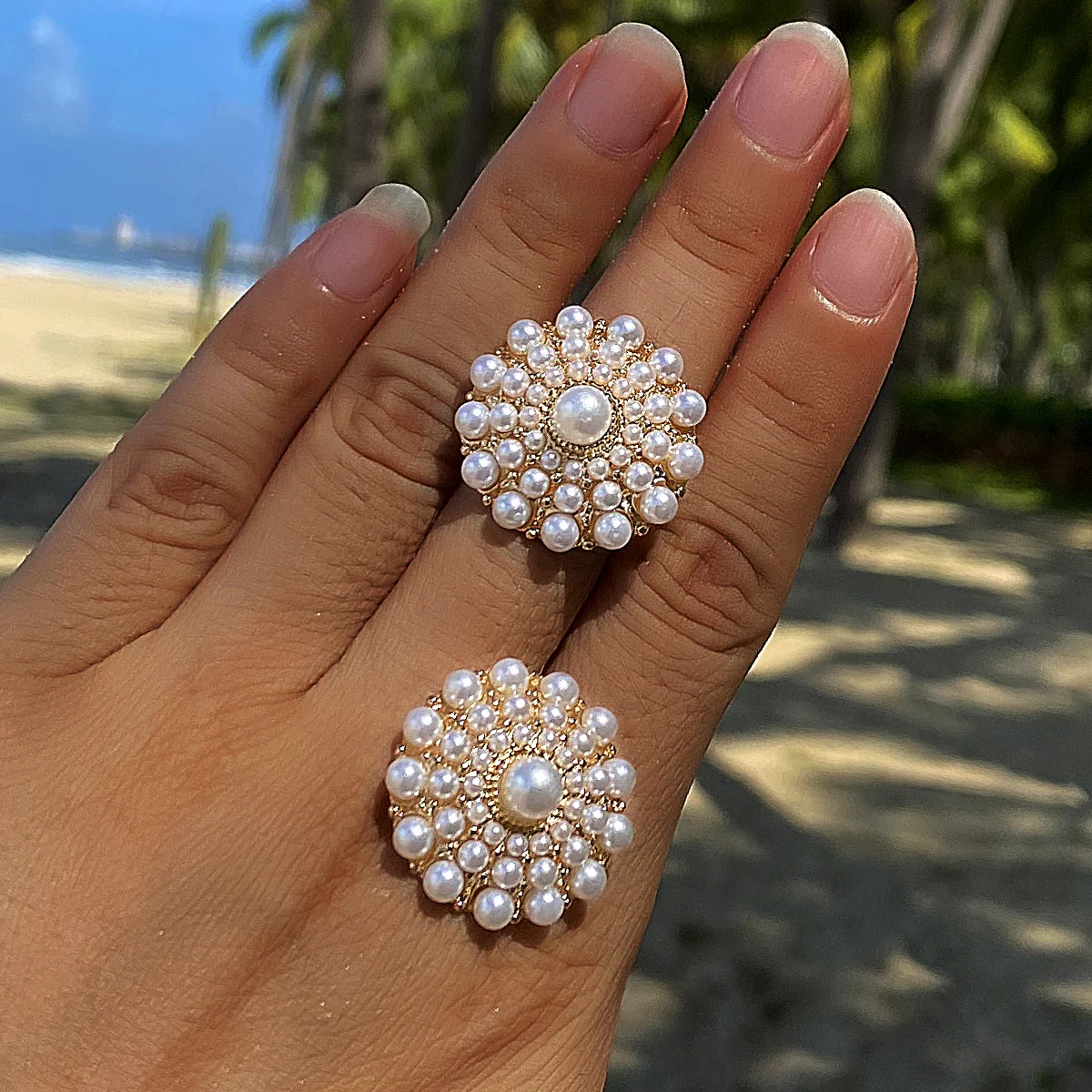 

HuaTang Korean Elegant Cute Pearl Stud Earrings for Women Charms Gold Color Hollow Flower Earrings Weddings Jewelry Gift Brincos