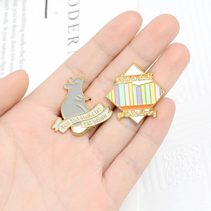 Волшебная школа эмаль на булавке Струпика Дамблдор библиотеки магическая книга