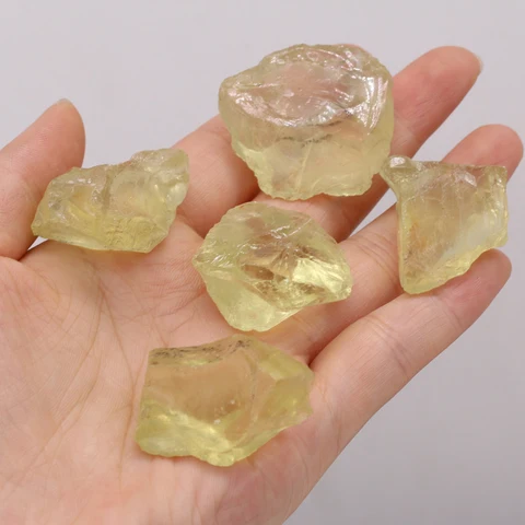 Натуральный цитрин  для декора 1 шт.