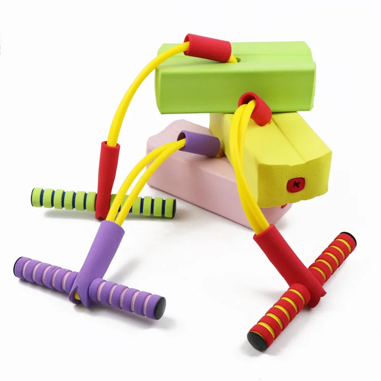 Детская игрушка-прыгун в виде лягушки тренировочная кукла прыгающая обувь для