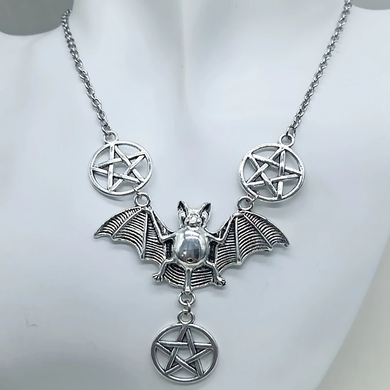 

2020 New Fashion Creative Bat Pentagram Necklace Gothic Women Gift Necklace Jewelry