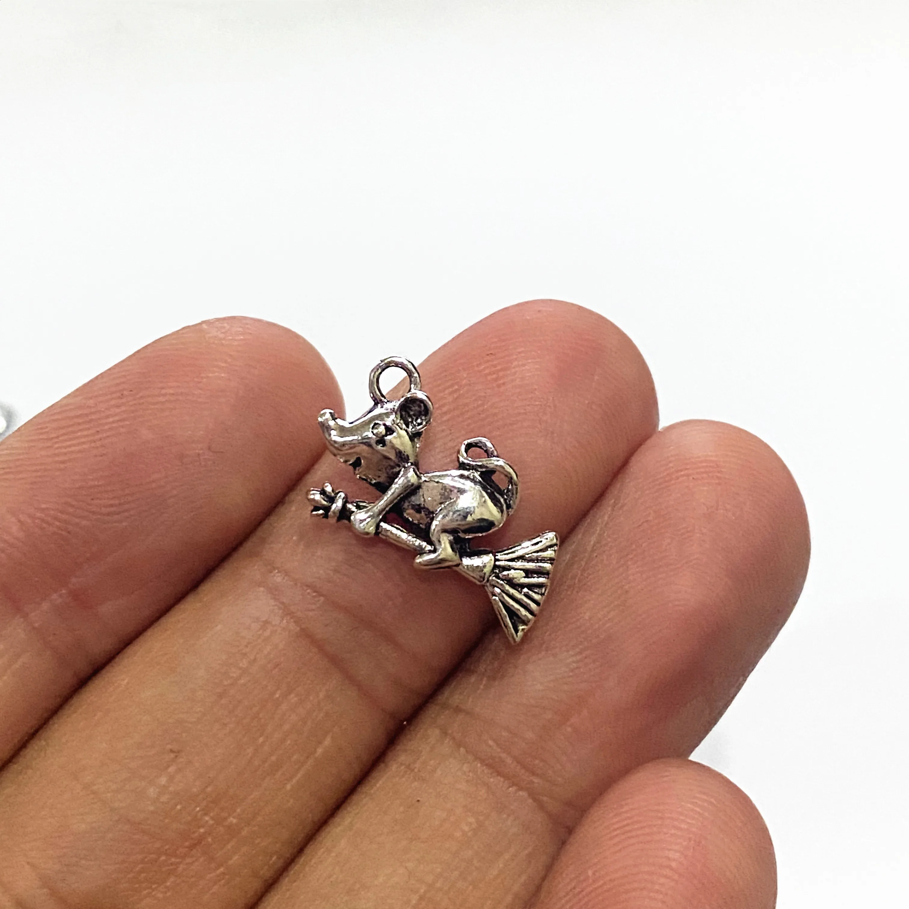 

Zodiac Charms 3D Cute Mouse Small Pendant Vintage Amulet Handmade Diy Zodiac Jewelry Accessories Birthday Present Makeing