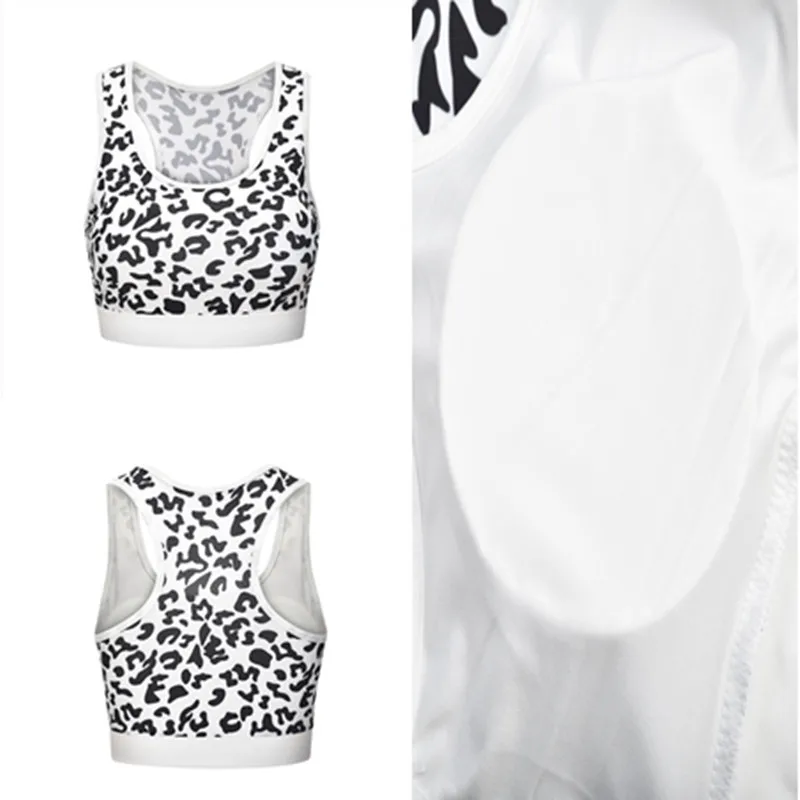 Комплект спортивный женский бесшовный с чашками пуш-ап и леггинсами |