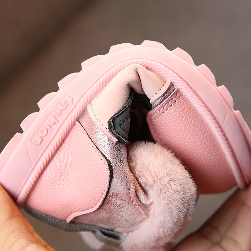 Сапоги детские из натуральной кожи милые ботинки с помпоном кроличьего меха для