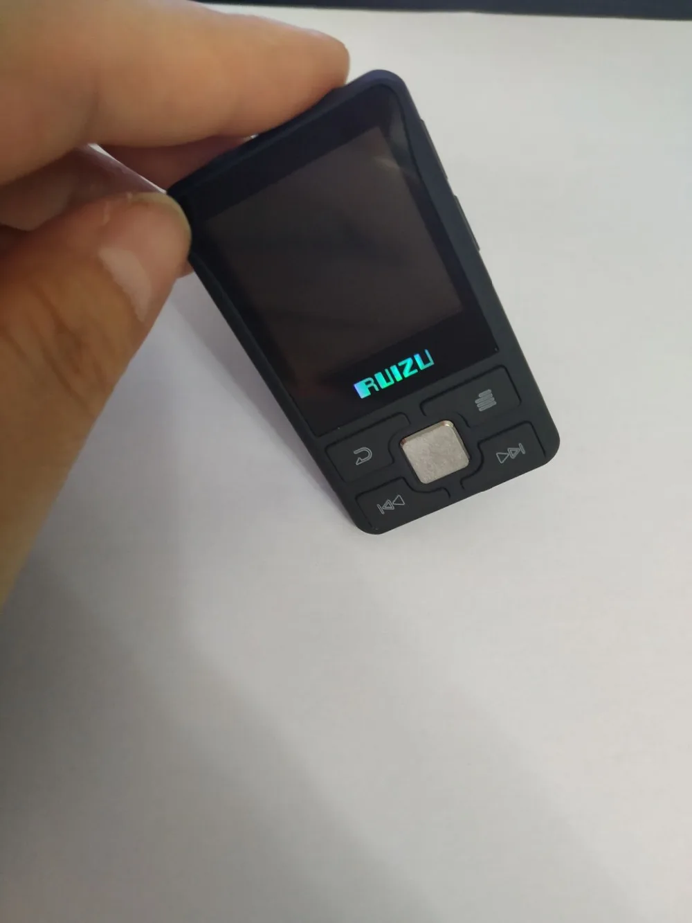 Ruidu X55 Спортивный Bluetooth MP3-плеер 8 ГБ мини-клип с поддержкой экрана FM, запись, электронная книга, часы, шагомер музыкальный плеер