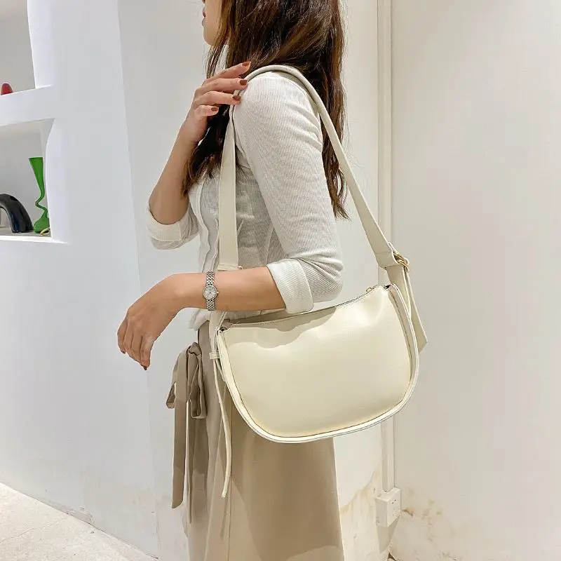 

Coolcept 2021 New Fashion Women Shoulder Bag Sweet Pu Leather Summer Women Crossbody Bag Western Style Popular Women Armpit Bag