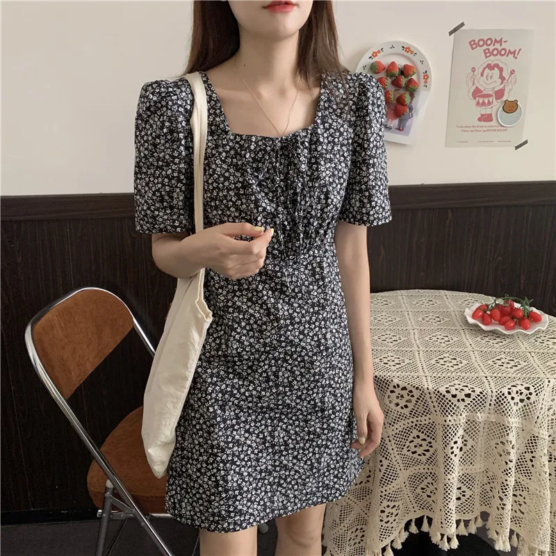 

Summer Women Floral Dress Sexy Backless Short Puff Sleeve Dress Elegant Lace up French Square Collar Chiffon Mini Dress Retro