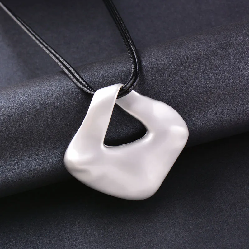 

LEEKER Women Vintage Jewelry Irregular Pendant Thick Chunky Necklace Silver Color Black Leather Chain 121 K2