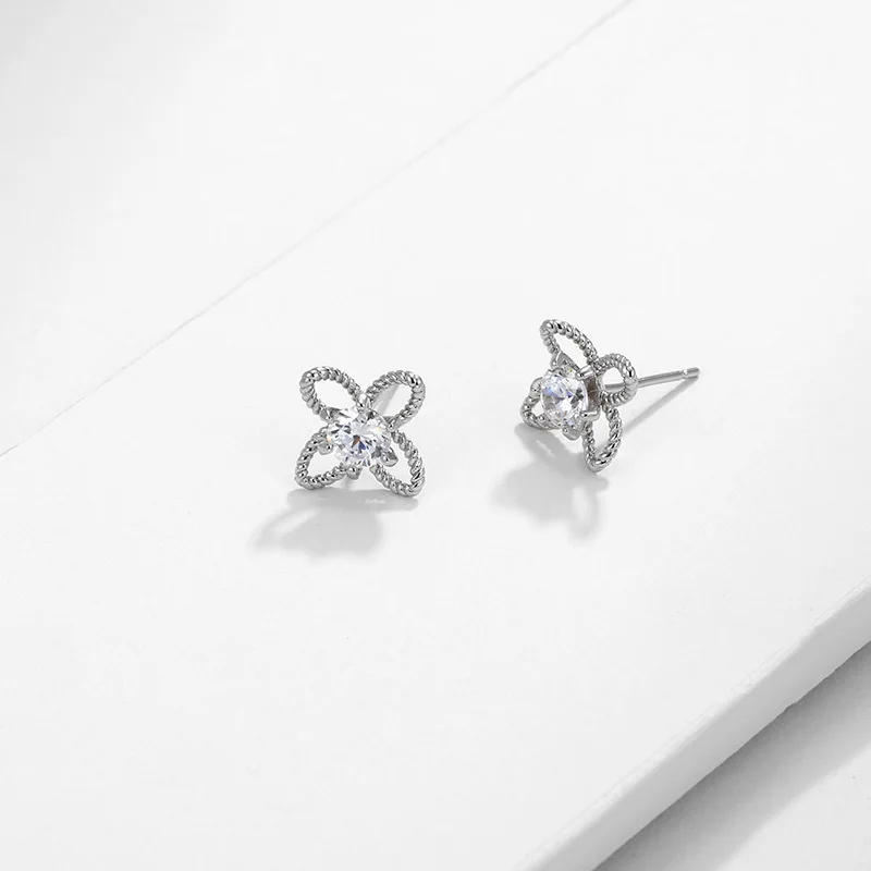 

2021 Fashion 24K Gold Simple Earringssimple Classic Four Leaf Clover Earrings Gold Plated For Wedding Birthday Party