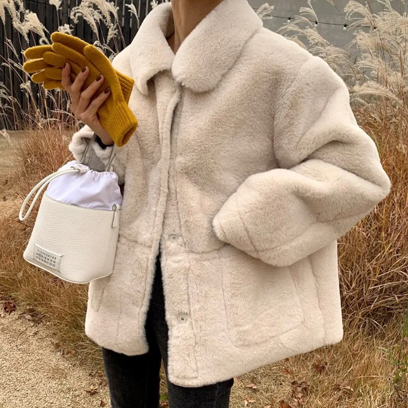 

2021 Fur Strip Sewed Toghter Winter Woman Jacket High Street Faux Fur Coats and Jackets Winter Coat Women Elegant