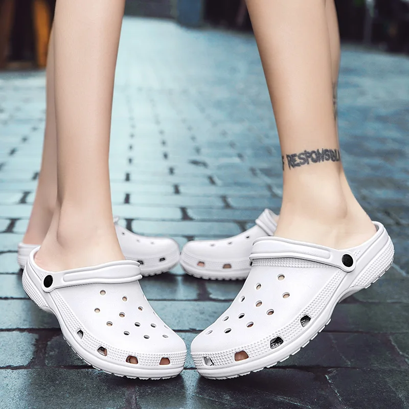 

Summer Sandals Men Classic Clogs Garden Shoes Unisex Comfortable Light Slip on Beach Water Shoes Casual Outdoor Slippers