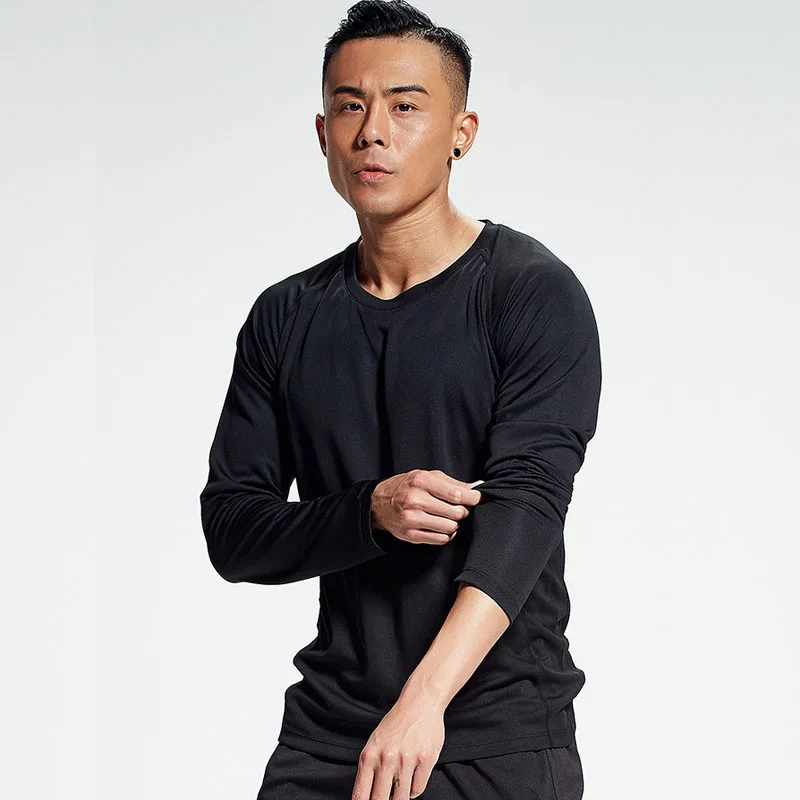 Спортивная футболка мужская с длинным рукавом на открытом воздухе свободный
