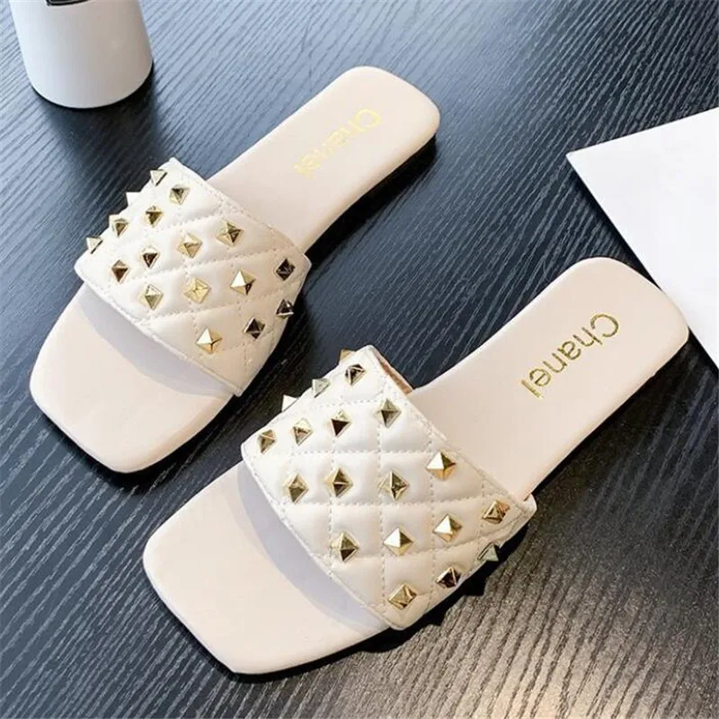 

Large size rivet womens slippers summer new women's sandals casual running breathable platform women shoes fashion bottom slides