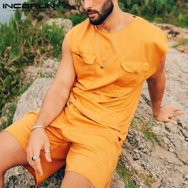 

Solid Color Men Sets 2021 Streetwear Sleeveless Pockets T Shirts Elastic Waist Shorts 2 Pieces Summer Men Casual Suits INCERUN
