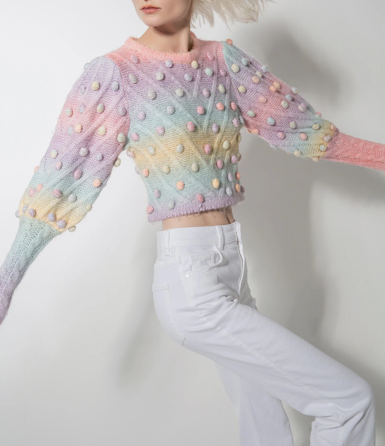 

High Quality Women Gradient Round Neck Lantern Sleeve Temperament Hairball Short Pullover Sweater