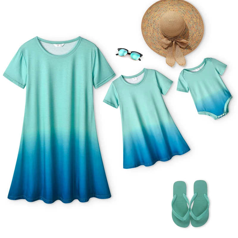 

Одинаковые комплекты для всей семьи, летнее контрастное платье для мамы и дочки, одежда для родителей и детей, детская длинная юбка для дево...