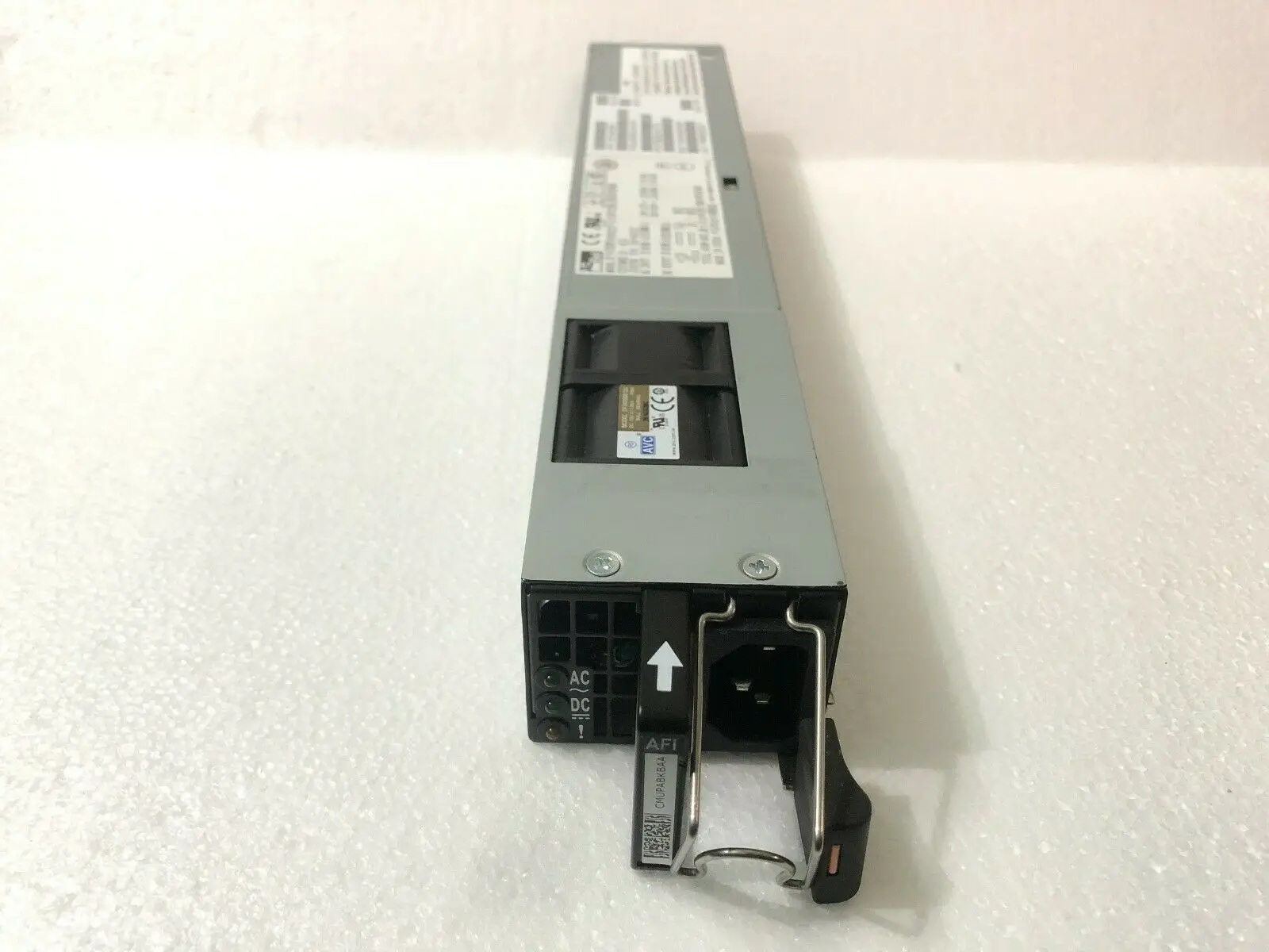 

Источник питания Juniper JPSU-650W-AC-AFI для EX4550 QFX3500 QFX5100