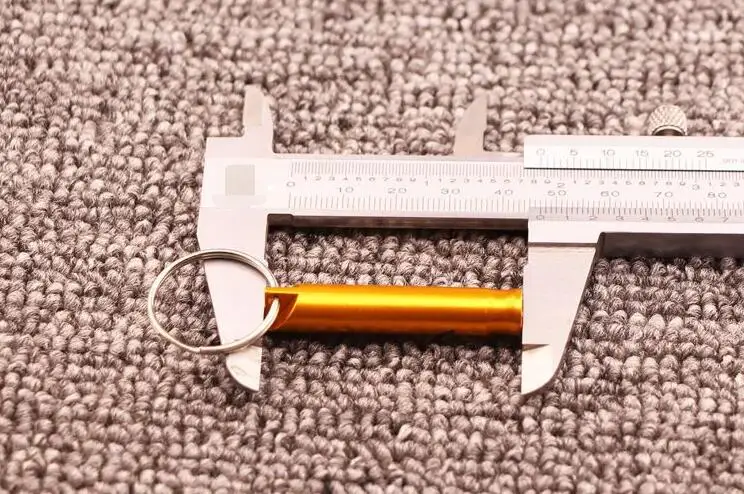 

By DHL 2000pcs 9x47mm Aluminum Alloy Whistle Keyring Keychain Mini Outdoor Whistle Survival Safety Sport Camping Whistle