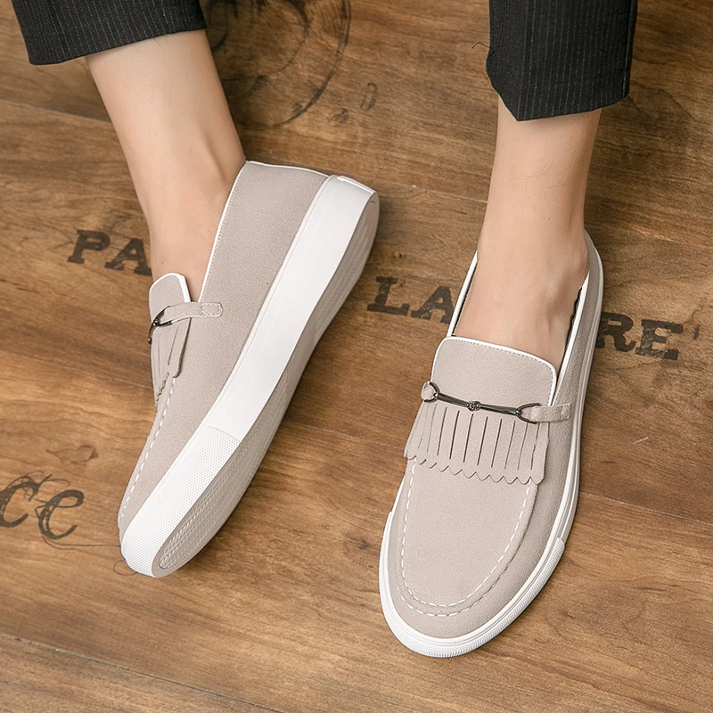 

Green Autumn Retro High Quality Loafers Men Shoes Casual Suede Mens Slip on Loafers Soft Breathable Big Size Men's Casual Shoes