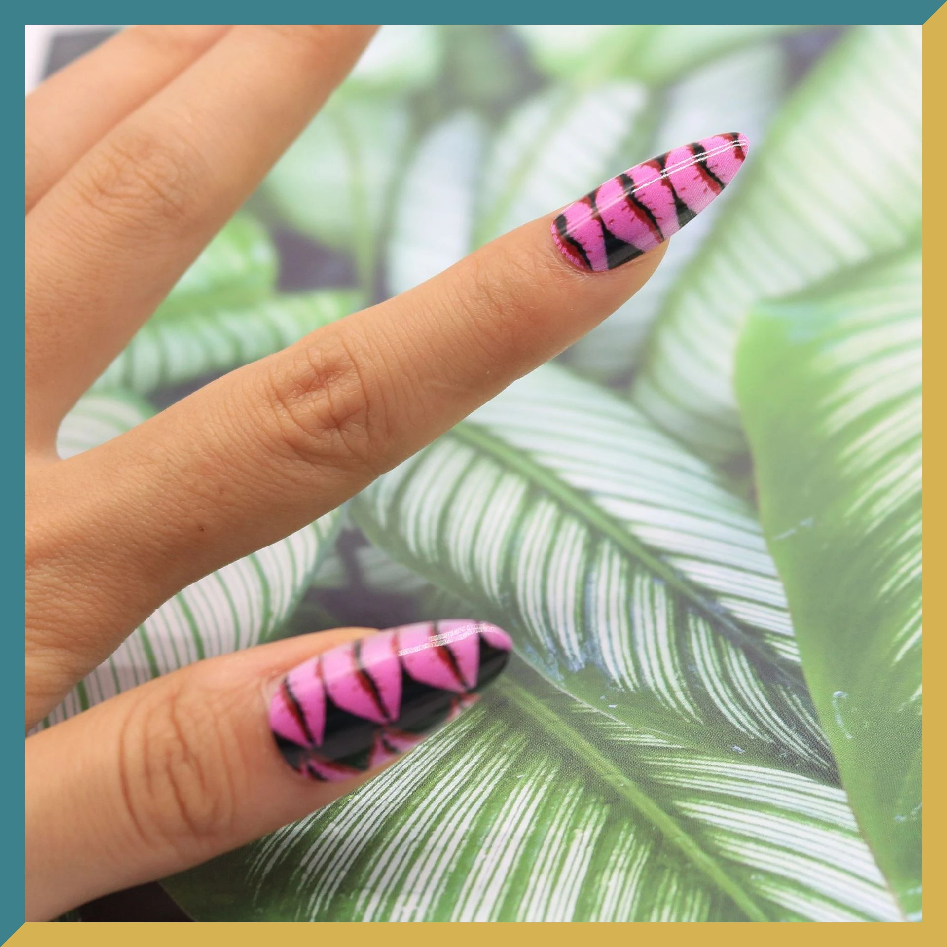 

Manicure Wear Nails Lips No Trace Europe And America Finished Fingernail Almond Drop Nail Patch Nail Piece Fake Nail Supplies