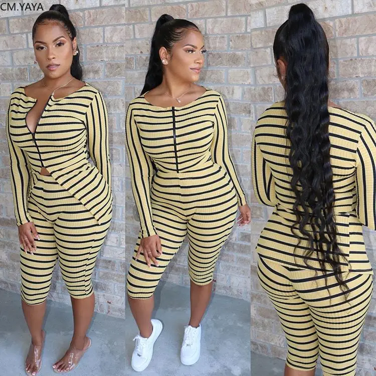 Осенний вязаный женский комплект в полоску с открытыми плечами на молнии длинным