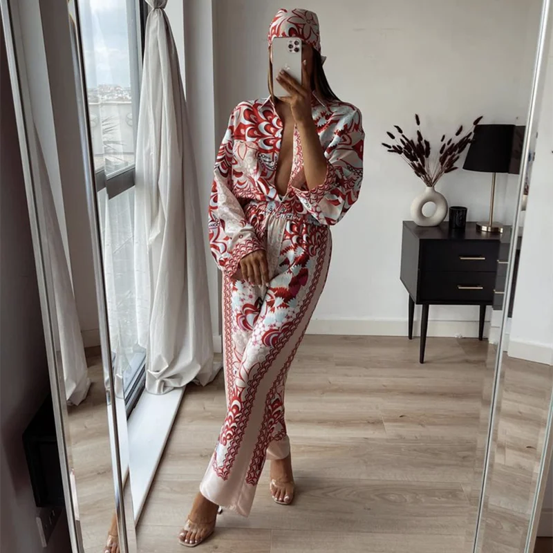 

Vogue Vintage Woman Red Flower Print Shorts Tide Spring Fashion Ladies Streetwear High Waisted Shorts Ladies Elasticity Short