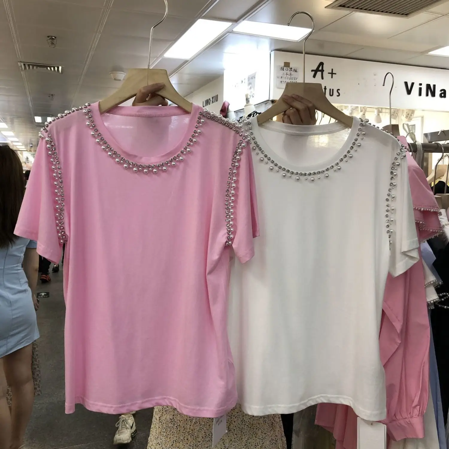 

Новинка лета 2021, дизайнерская футболка с коротким рукавом и круглым вырезом, свободный и простой топ с украшением бусинами и стразами