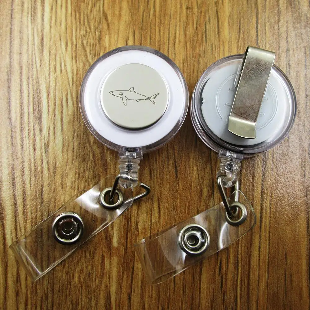 Значок с идентификационным знаком Акула в катушке подарок для Него/ее друга