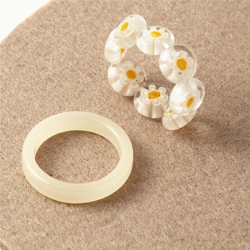 

2pc Lovely Flowers Circle Ring Set Resin Solid Chain Finger Rings for Women Men Party Jewelry Design Marble Pattern Ring