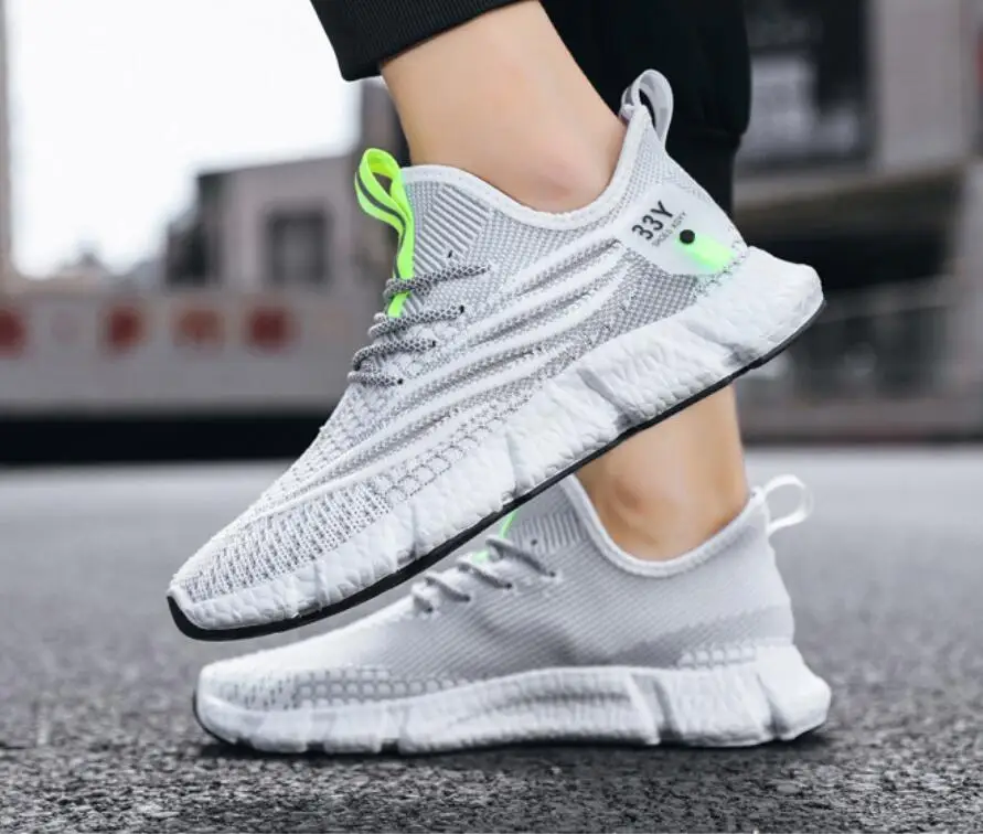 

Hot sale men Sneakers Breathable Mesh men Casual Shoes fashion street Sports Shoes Student board shoes men outdoor Running Shoes