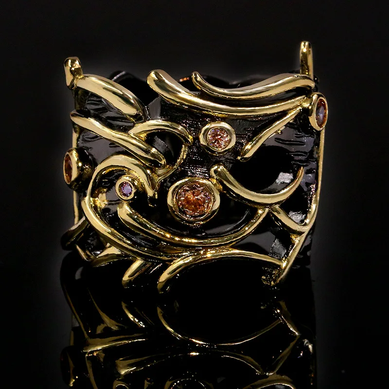 

Unique and exquisite craftsmanship hollow geometry inlaid round crystal ladies ring light luxury elegant silver jewelry