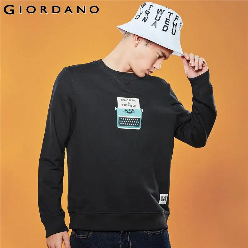 Giordano мужской джемпер из натурального хлопка с печатным принтом на груди, имеет круглый вырез под шею,а так же несколько цветовых решений