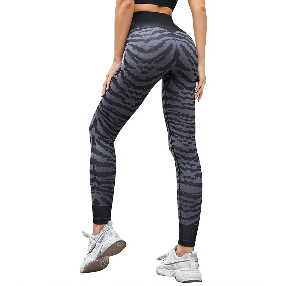 

Printed Striped Yoga Pants Winter Pink Hip Skinny Pants Nude Fashion Sports Pants