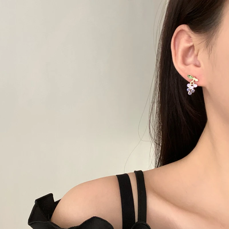 

S925 needle Cute Style Grape Earrings Trendy Jewelry Hot Selling Metal Alloy Godlen Plating Green Purple Drop Earrings