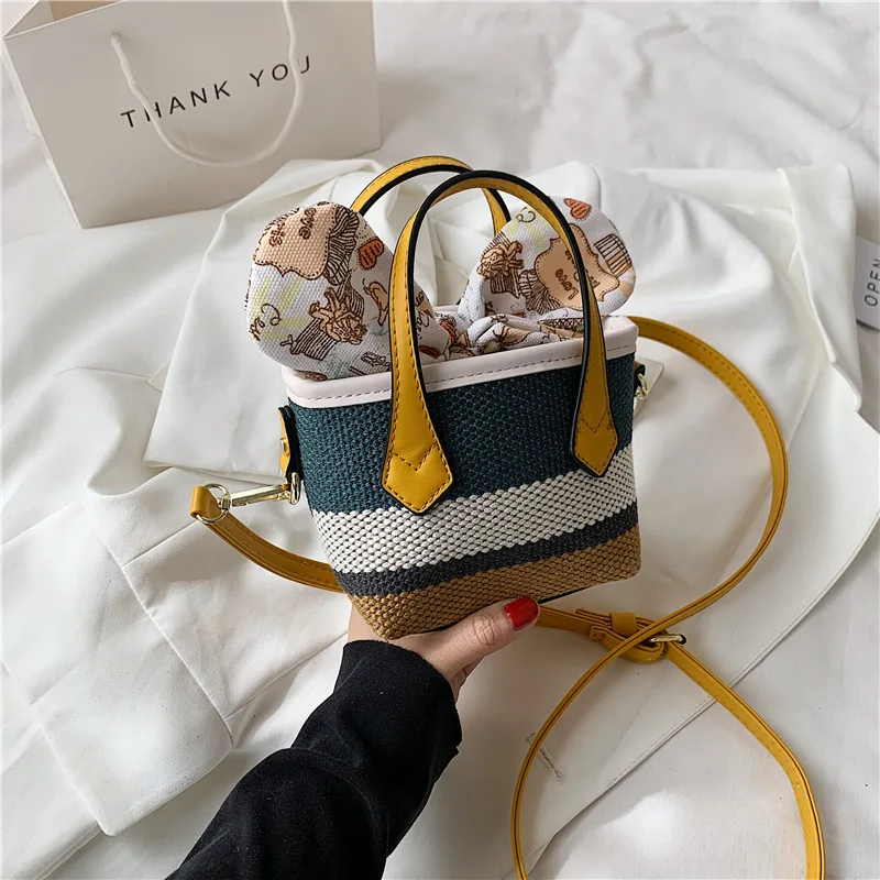 

2021 Summer New Fashion One Shoulder Messenger Bag Mini Bucket Bag Woven Beach Bag