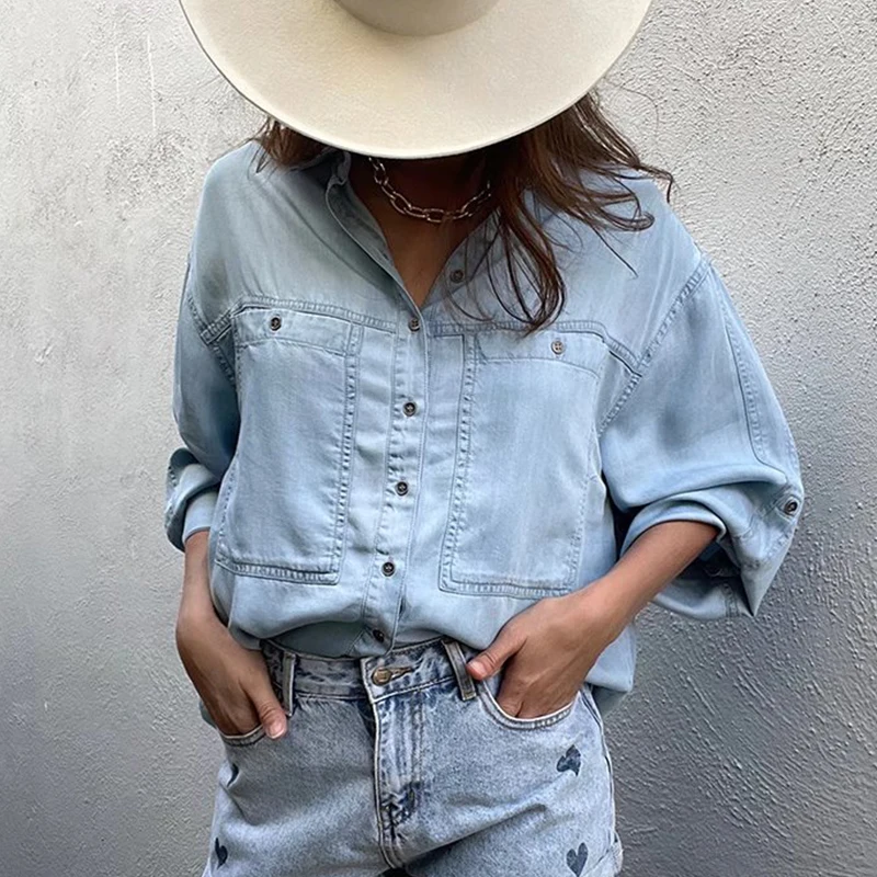 

Women Light Blue Denim Shirt Jacket Vintage Oversize Big Double Pockets Long Sleeve Streetwear Coat Female Autumn Outerwear