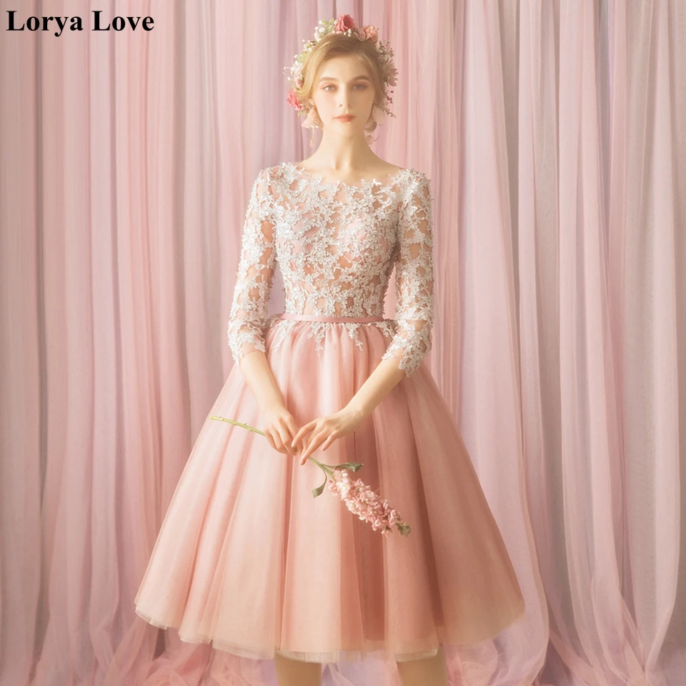 

Pink Illuson Homecoming Dresses 2020 Graduation Short Formal Party Prom Gowns Elegant 3/4 Sleeves Appliques Lace Cocktail Dress