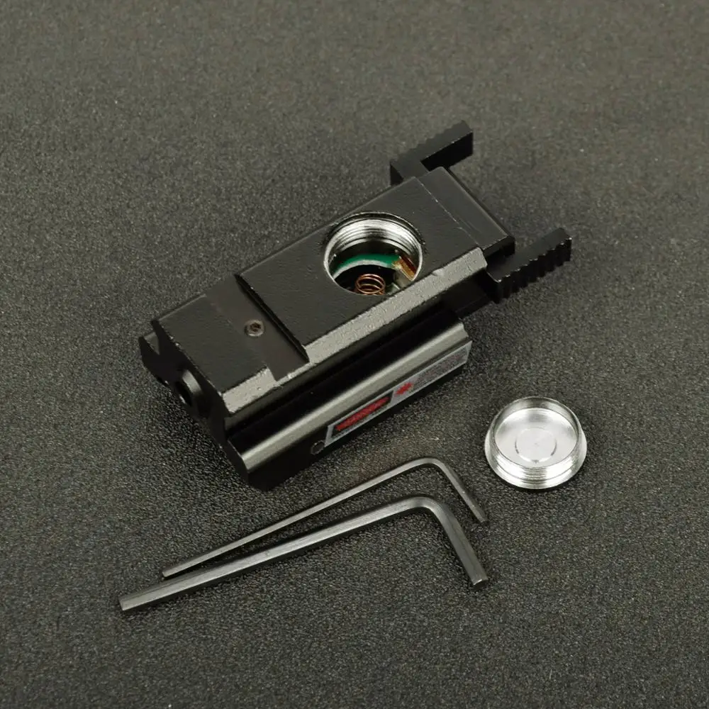 Компактный низкопрофильный лазерный прицел с красной точкой и направляющей 20 мм