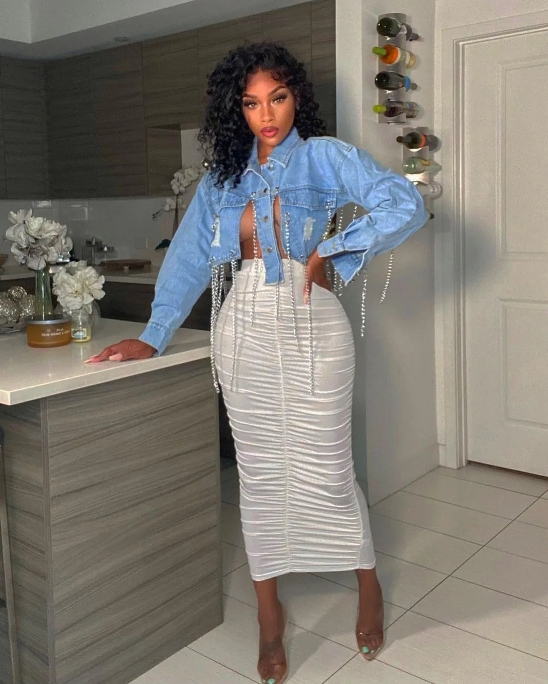 

Light Blue Ripped Women Summer 2022 Streetwear Asymmetric Short Jacket Tops Long Sleeve Backless Chain Coat Denim Jacket