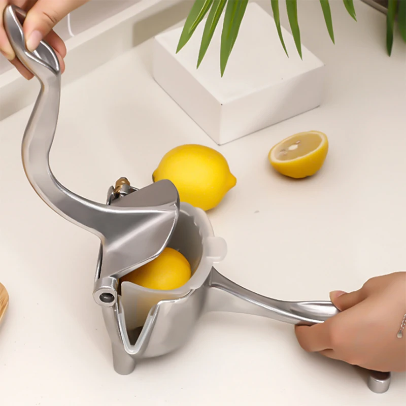 

Household aluminum alloy fourth generation detachable PP liner fruit juicer lemon juicer Easy to carry and easy to use