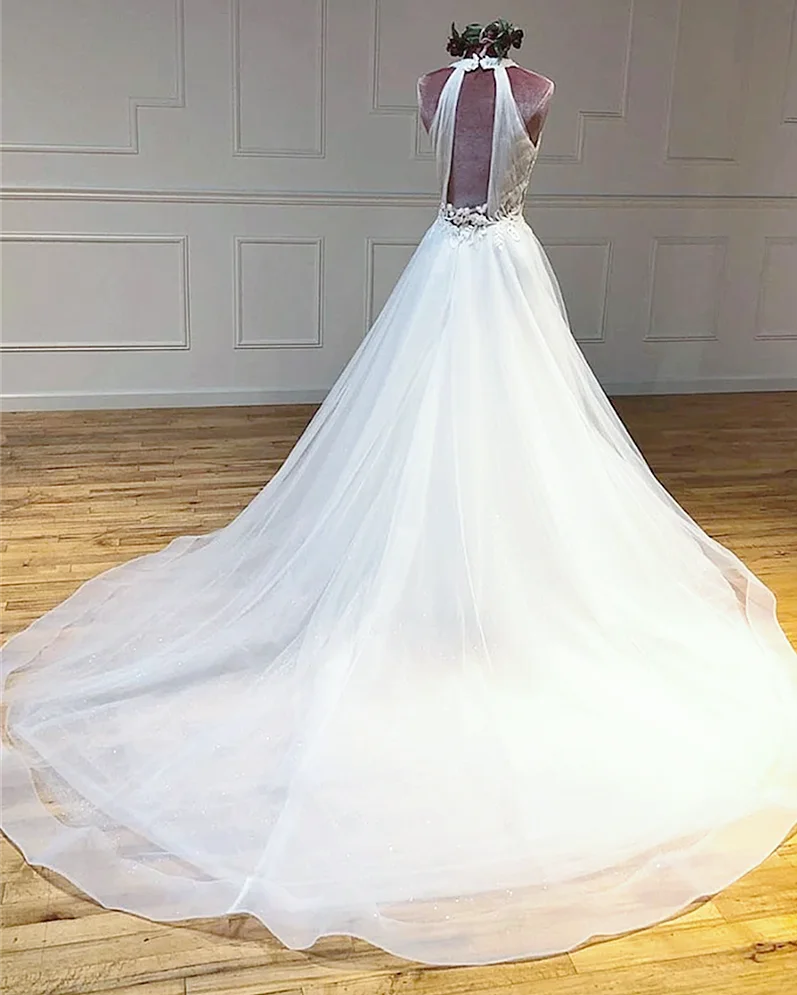 

White Elegant Prom Dress Court Train Sleeveless Deep Sexy V-neck Halter Appliques Organza Backless Evening Dress