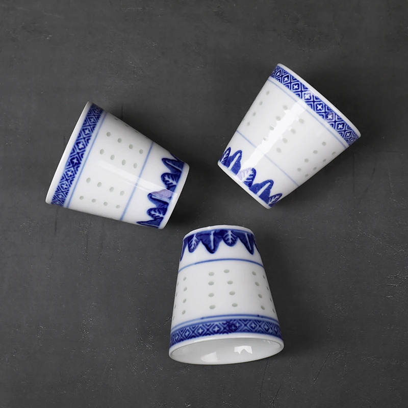 2 шт./лот фарфоровые чайные чашки с синим и белым драконом керамические