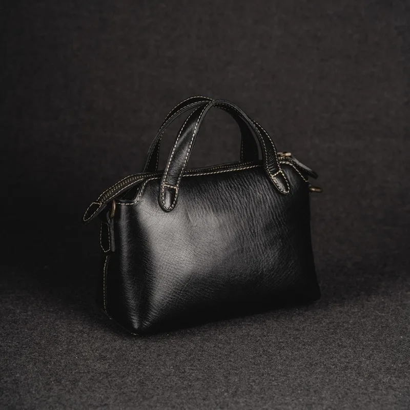 Genuine leather women's bag, retro handmade women's bag, personalized head leather handbag, one shoulder oblique travel handbag