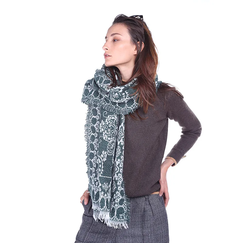 

Шарф с цветочным принтом, в этническом стиле